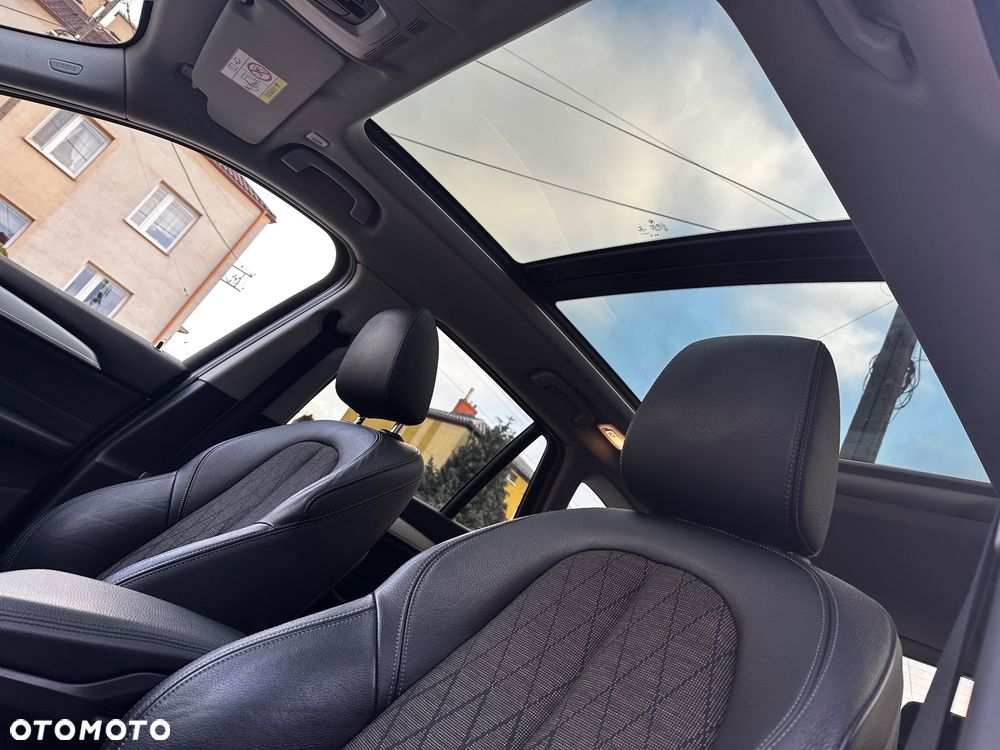 BMW X1 sDrive18d xLine - 19