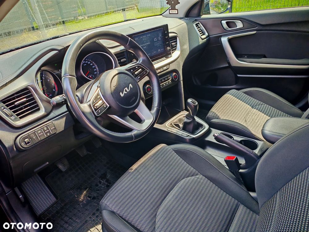 Kia Ceed 1.5 T-GDI M - 5