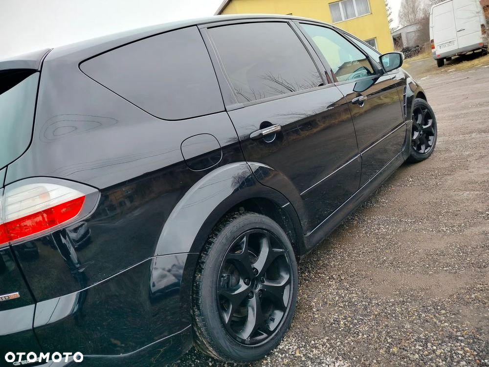 Ford S-Max - 19