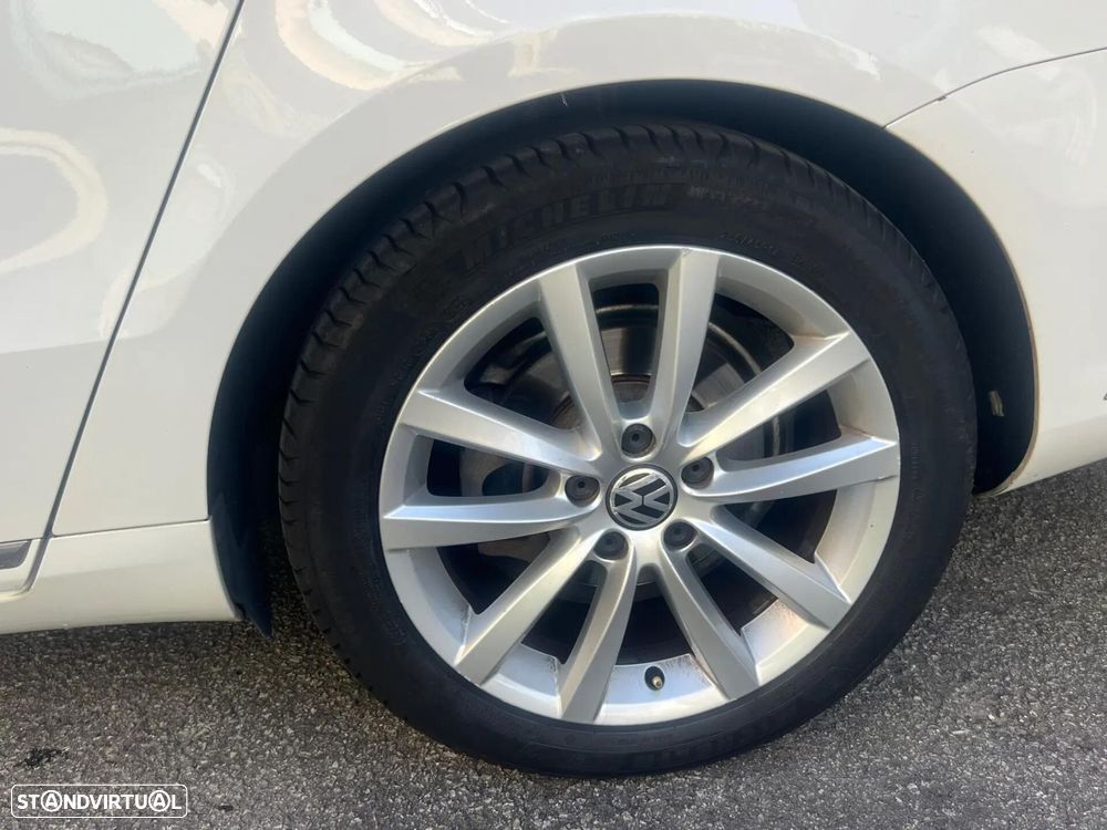 VW Passat Variant 2.0 Blue TDI DSG SCR Highline - 18