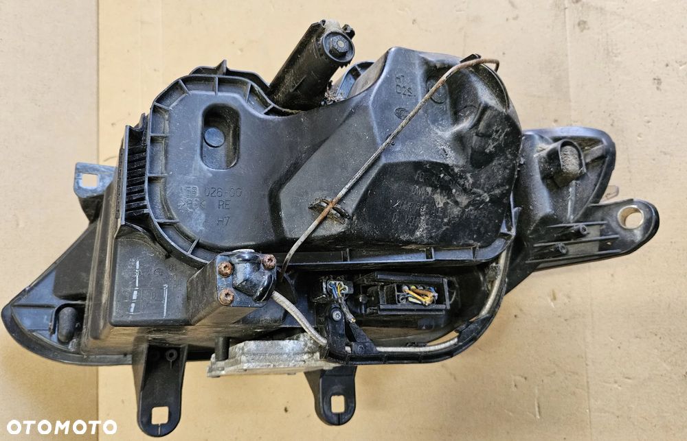 BMW Z4 E85 lampa przód przednia prawa  lewa xenon   EN - 4