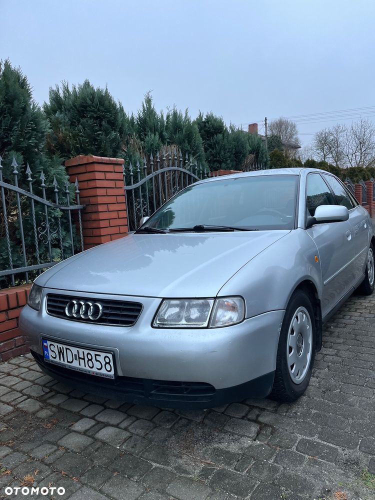 Audi A3 3-drzwiowe 1.8T Ambiente - 1