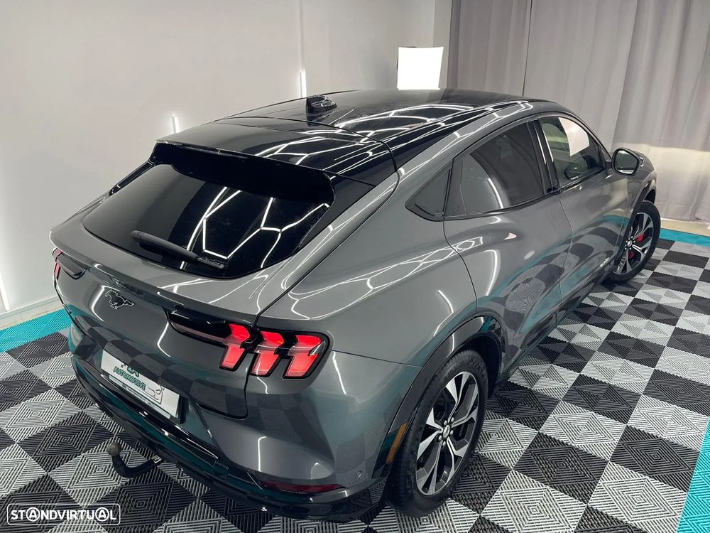 Ford Mustang Mach-E 75.7 kWh Premium AWD - 9