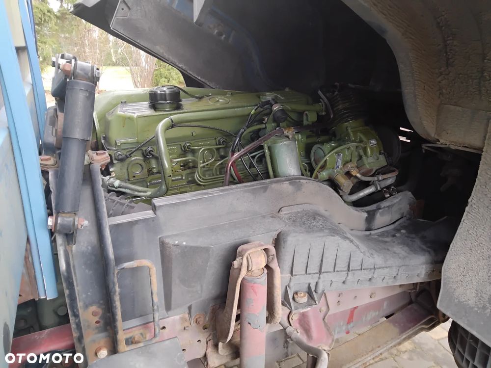 Mercedes-Benz 814 - 22