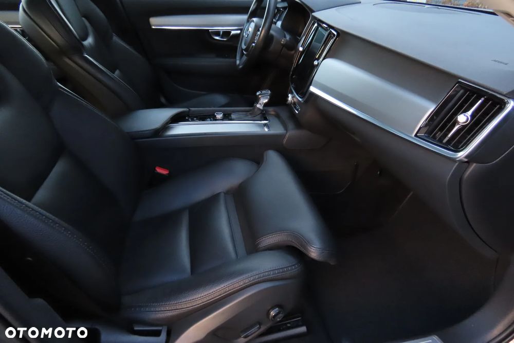 Volvo V90 Cross Country - 14