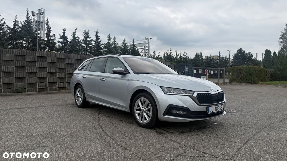 Skoda Octavia 2.0 TDI Ambition DSG - 1