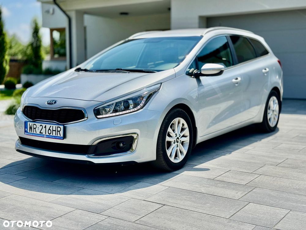 Kia Ceed 1.6 GDI DCT Platinum Edition - 1