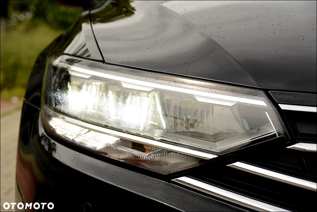 Volkswagen Passat Variant 2.0 TDI SCR DSG Comfortline - 36