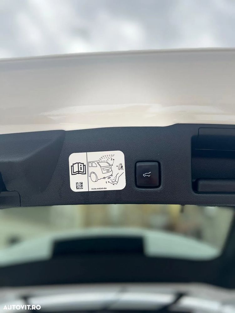 Ford Kuga 2.0 EcoBlue Hybrid TITANIUM - 8