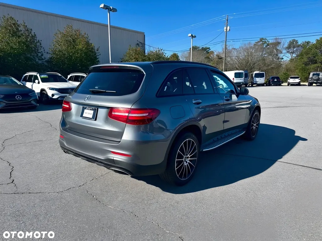 Mercedes-Benz GLC 300 4Matic 9G-TRONIC AMG Line - 7