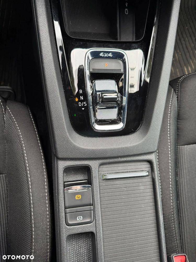 Skoda Octavia 2.0 TSI 4x4 Sportline DSG - 27