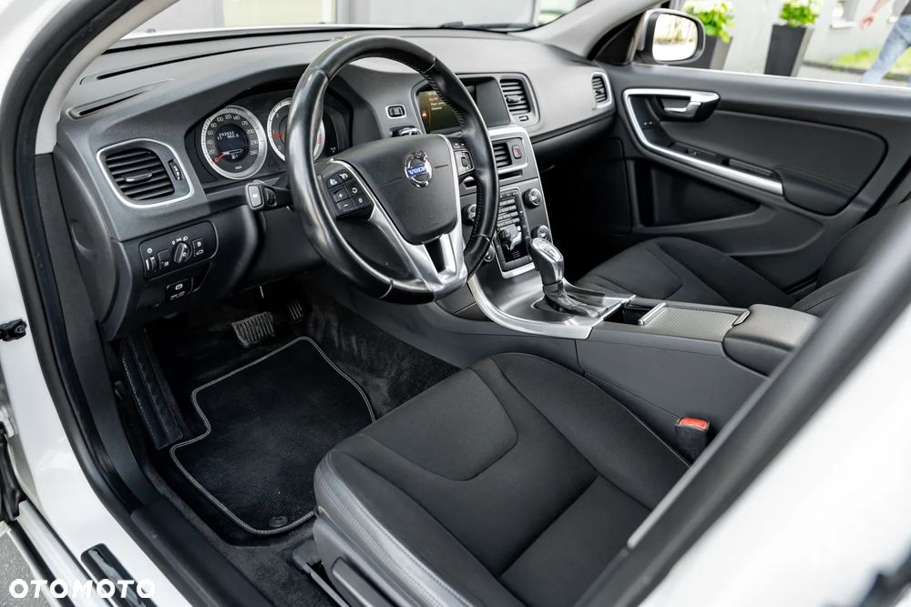 Volvo V60 - 19