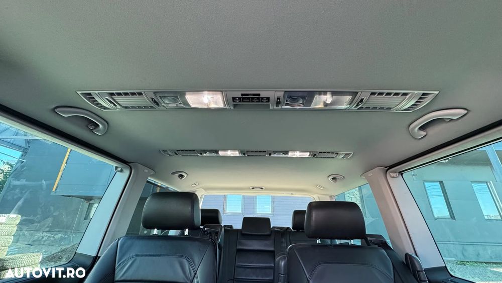 Volkswagen Multivan - 22