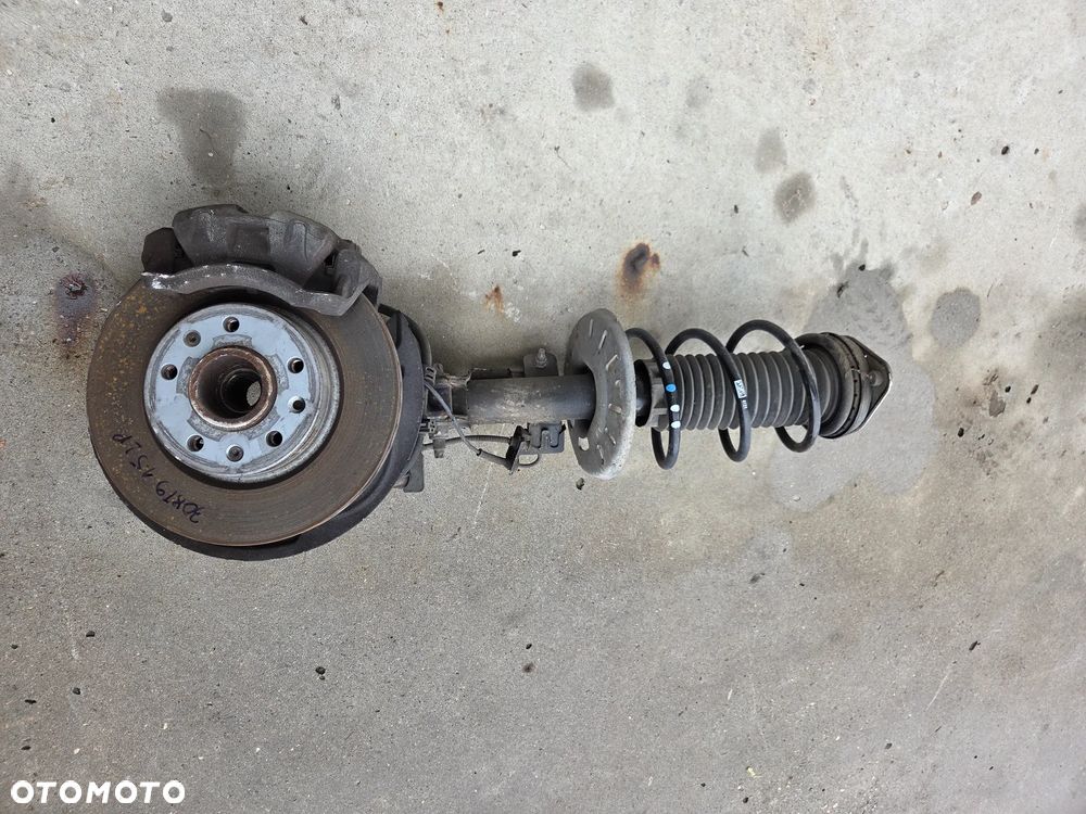 Macpherson amortyzator zwrotnica lewa Peugeot 308 T9 1.5 BLUEHDI - 6