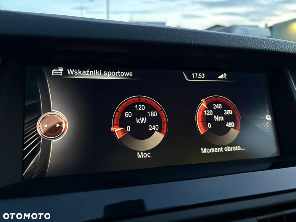 BMW Seria 5 520d xDrive - 34