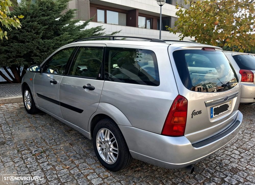 Ford Focus SW 1.6 Ghia - 15