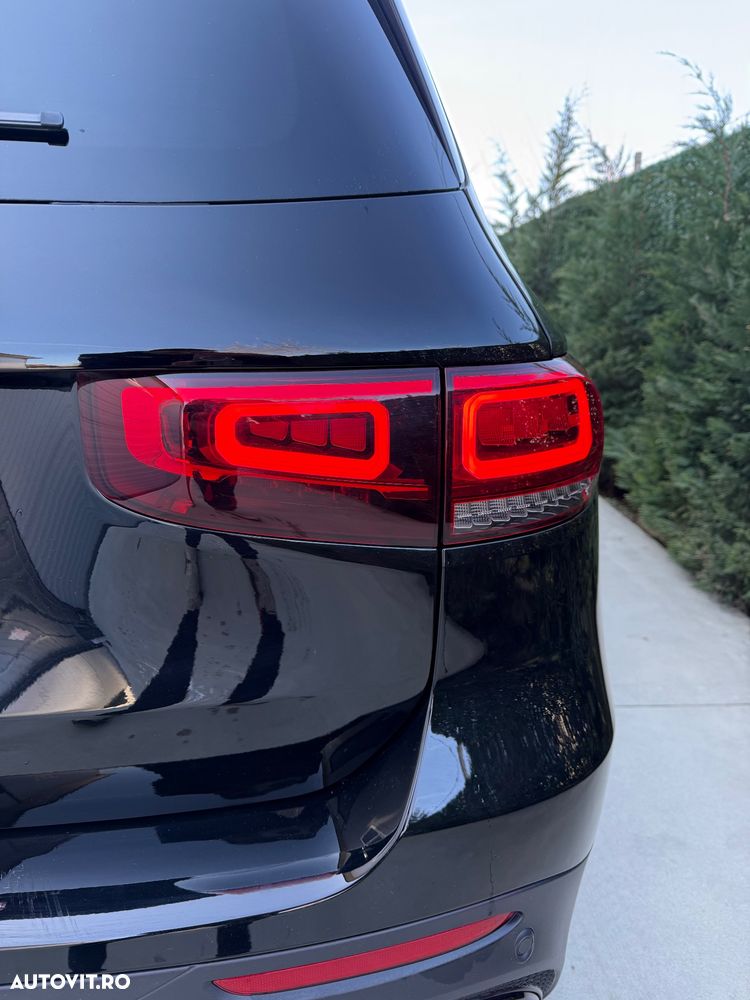 Mercedes-Benz GLB - 13