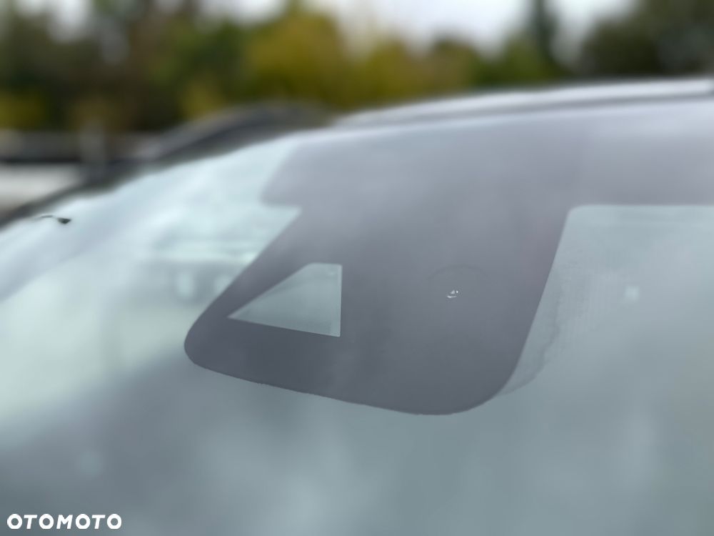 Nissan Qashqai 1.5 dCi TEKNA - 33