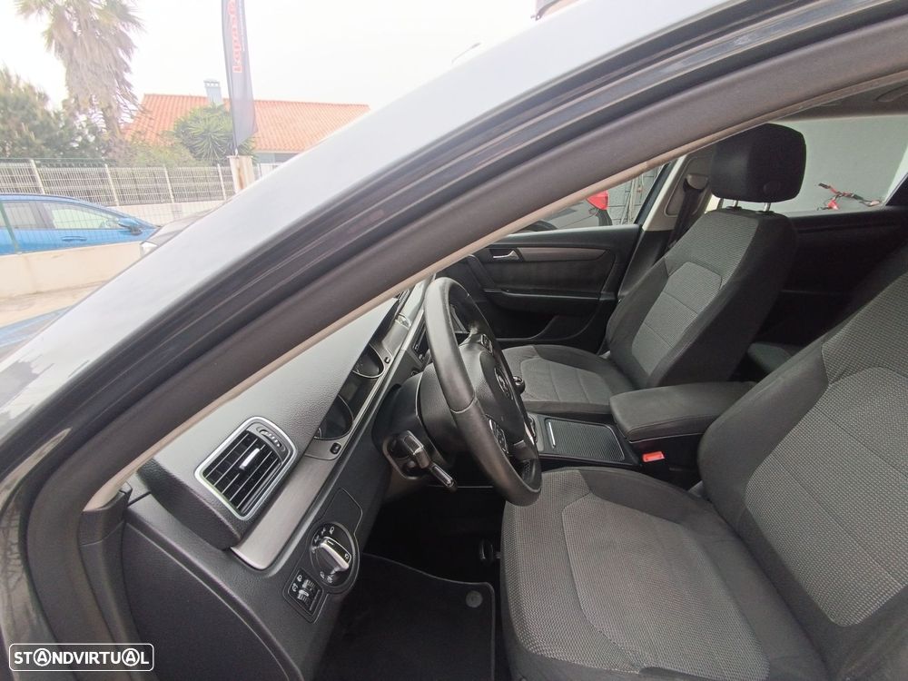 VW Passat Variant 1.6 TDI BlueMotion - 13