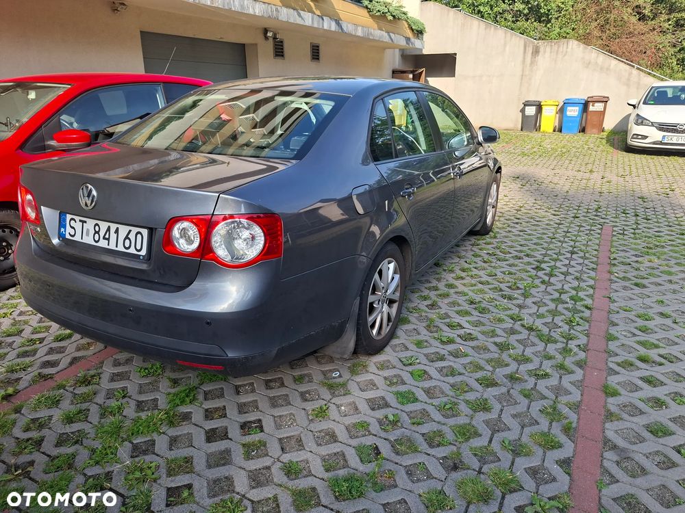 Volkswagen Jetta - 7