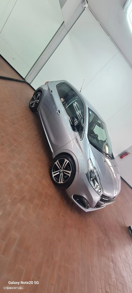 Peugeot 208 1.2 PureTech GT Line - 8
