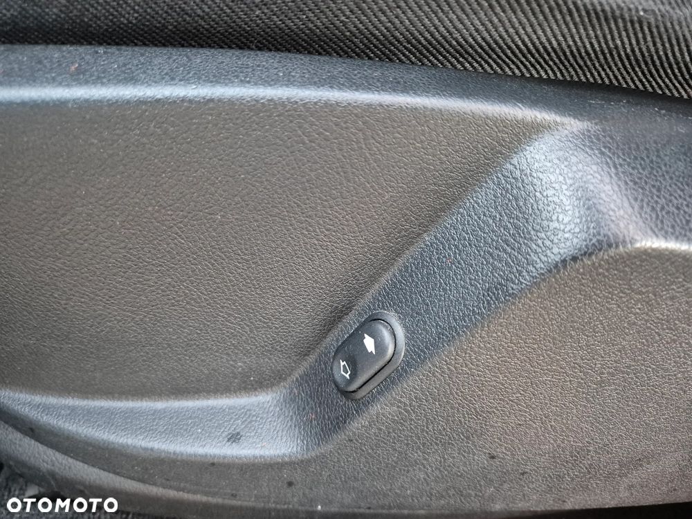 Ford S-Max 2.0 TDCi DPF Ambiente - 18