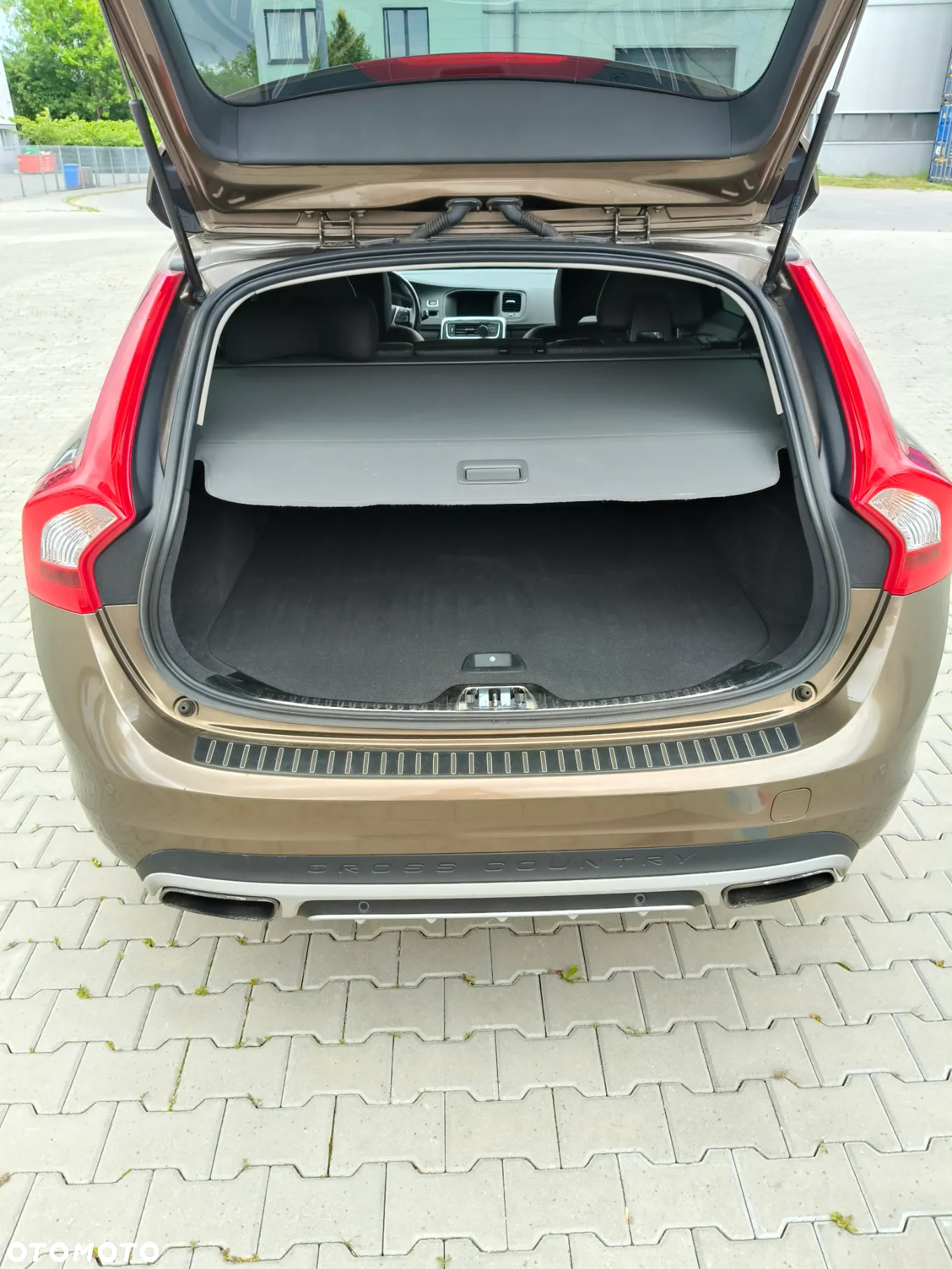 Volvo V60 Cross Country T5 AWD Summum - 6