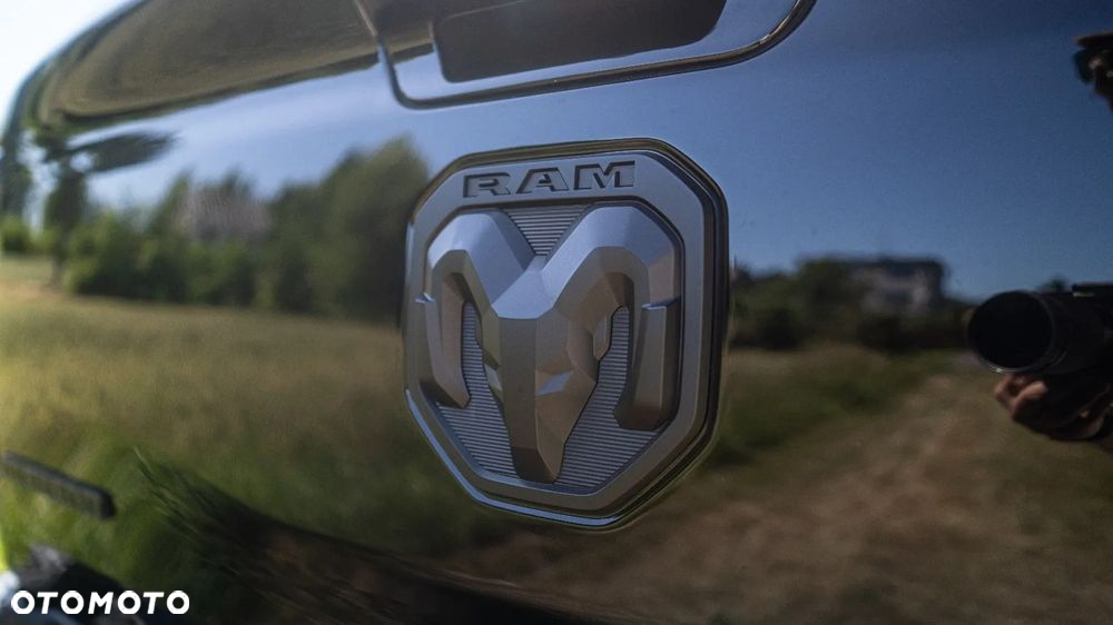 RAM 1500 - 7