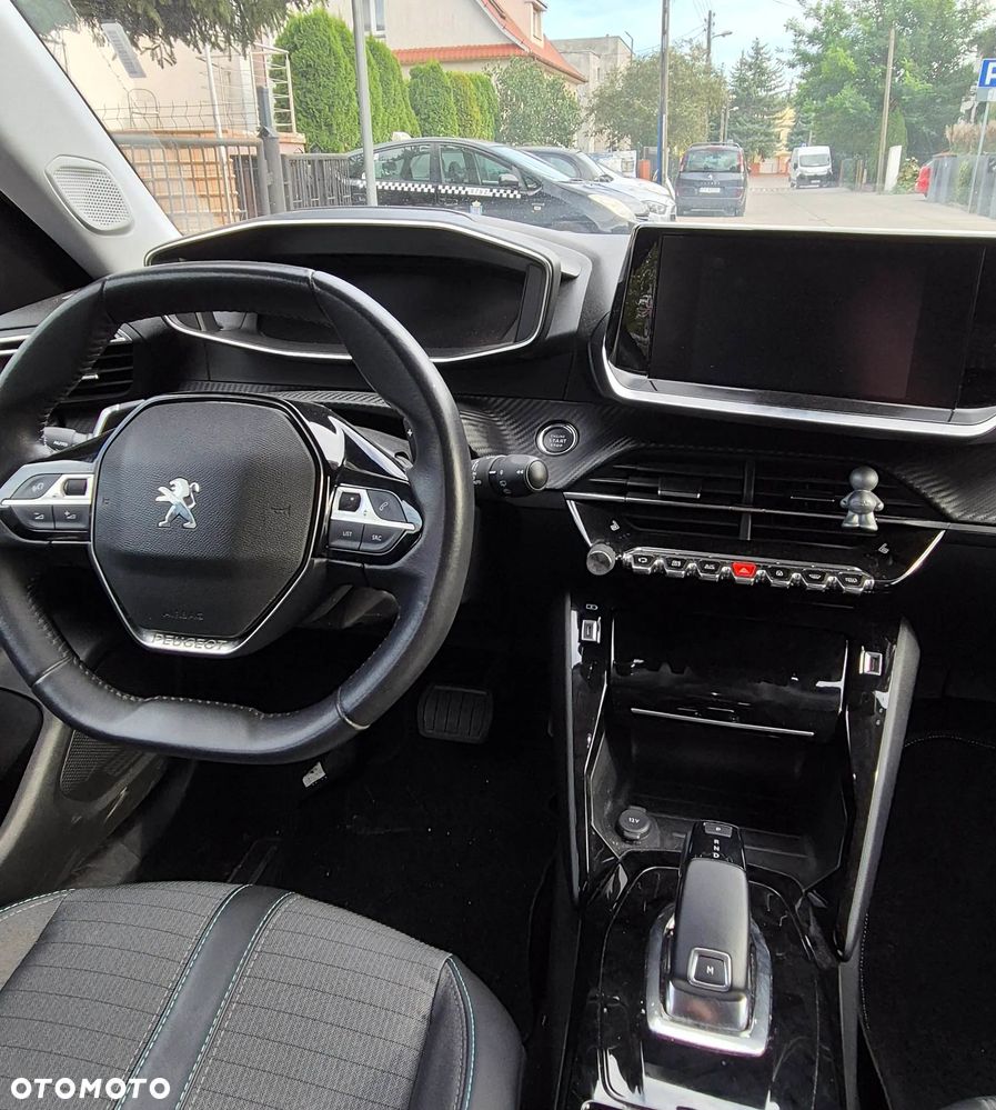 Peugeot 2008 PureTech 130 Allure S&S EAT8 - 23