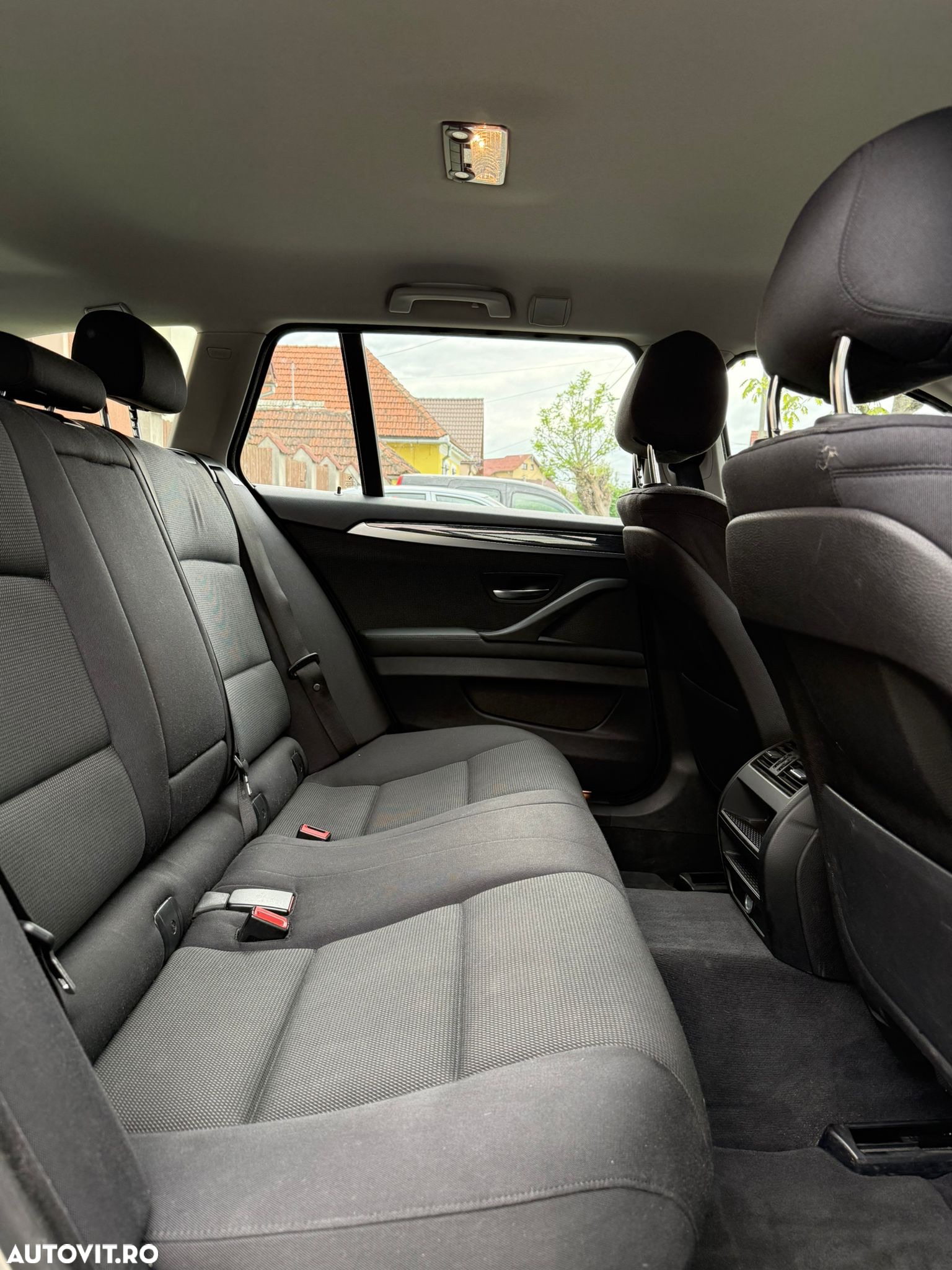BMW Seria 5 525d Touring Sport-Aut. - 10