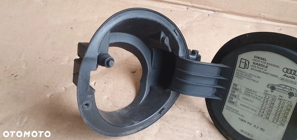 Klapka wlewu paliwa Audi A3 8P 8P4809999 - 6