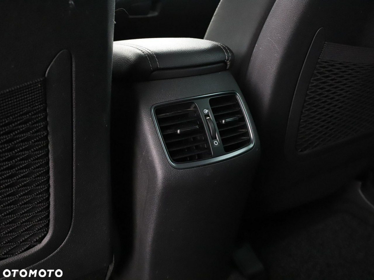 Hyundai Tucson 1.6 GDi 2WD DCT Trend - 38