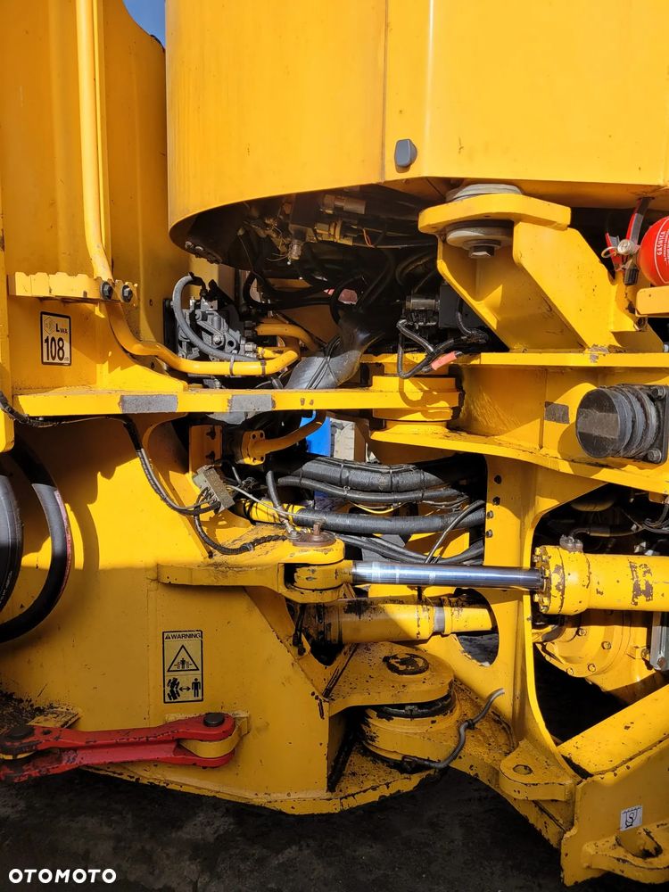 Volvo L180E - 3