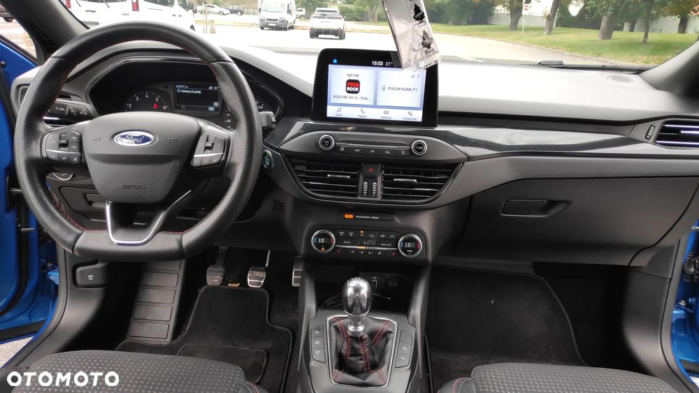Ford Focus 1.0 EcoBoost ST-Line - 10