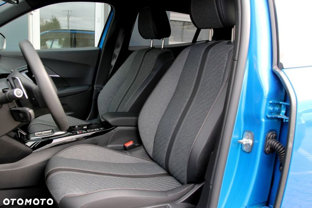 Peugeot 2008 1.2 PureTech Allure S&S EAT8 - 28