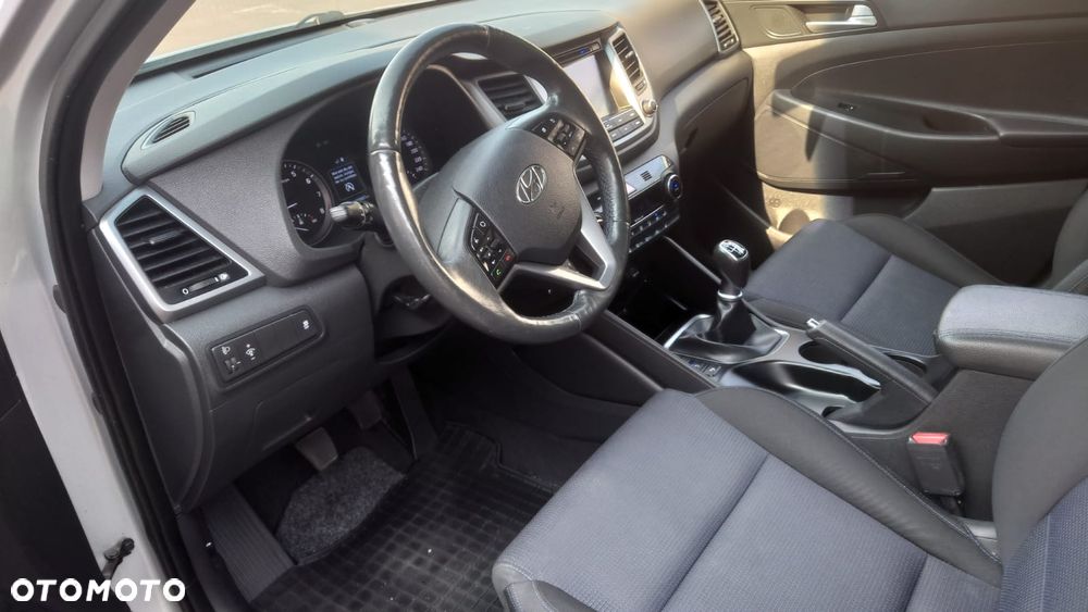Hyundai Tucson 1.6 GDi 2WD Pure - 6