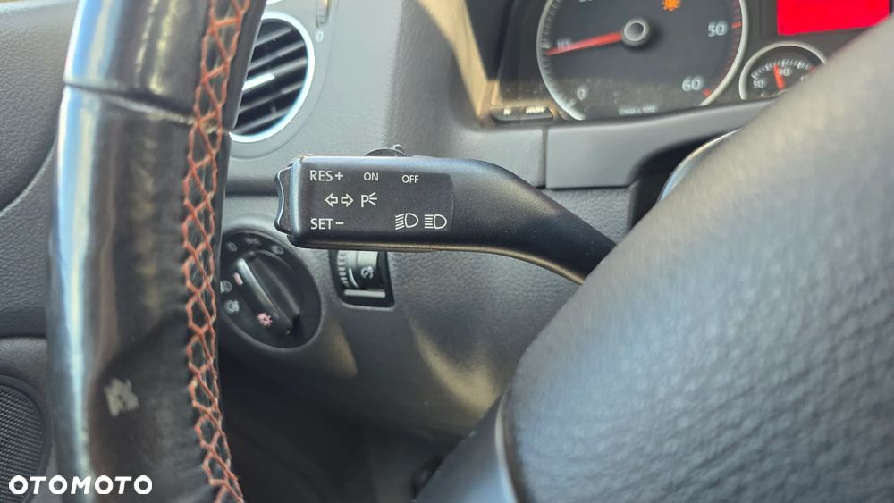 Volkswagen Golf Plus 1.9 TDI DSG Goal - 36