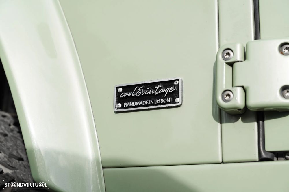 Land Rover Defender - 6