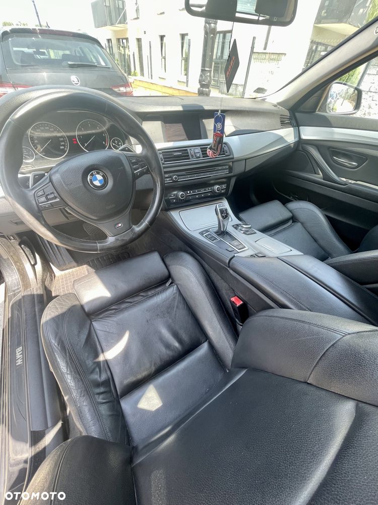 BMW Seria 5 525d - 9