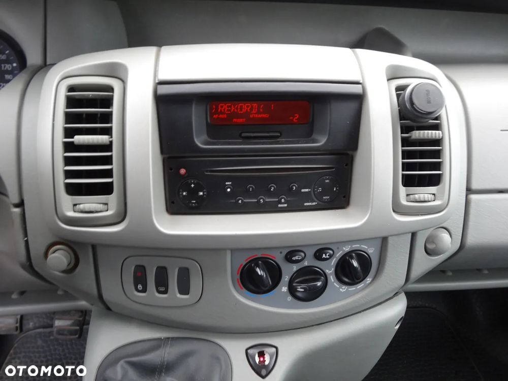 Renault Trafic Passenger FAP L2H1 Expression - 27