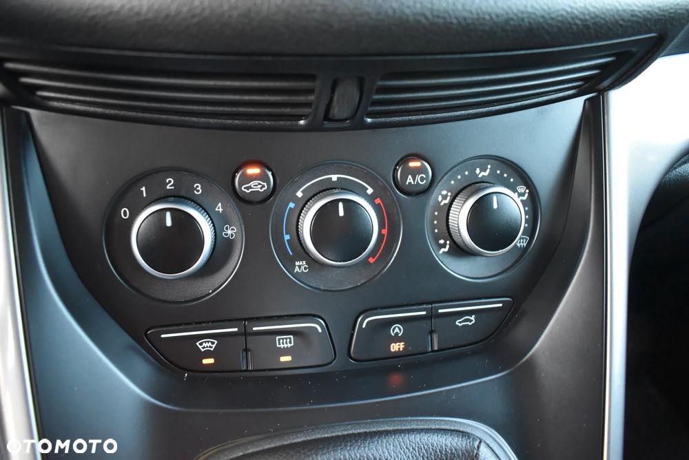 Ford Kuga - 19