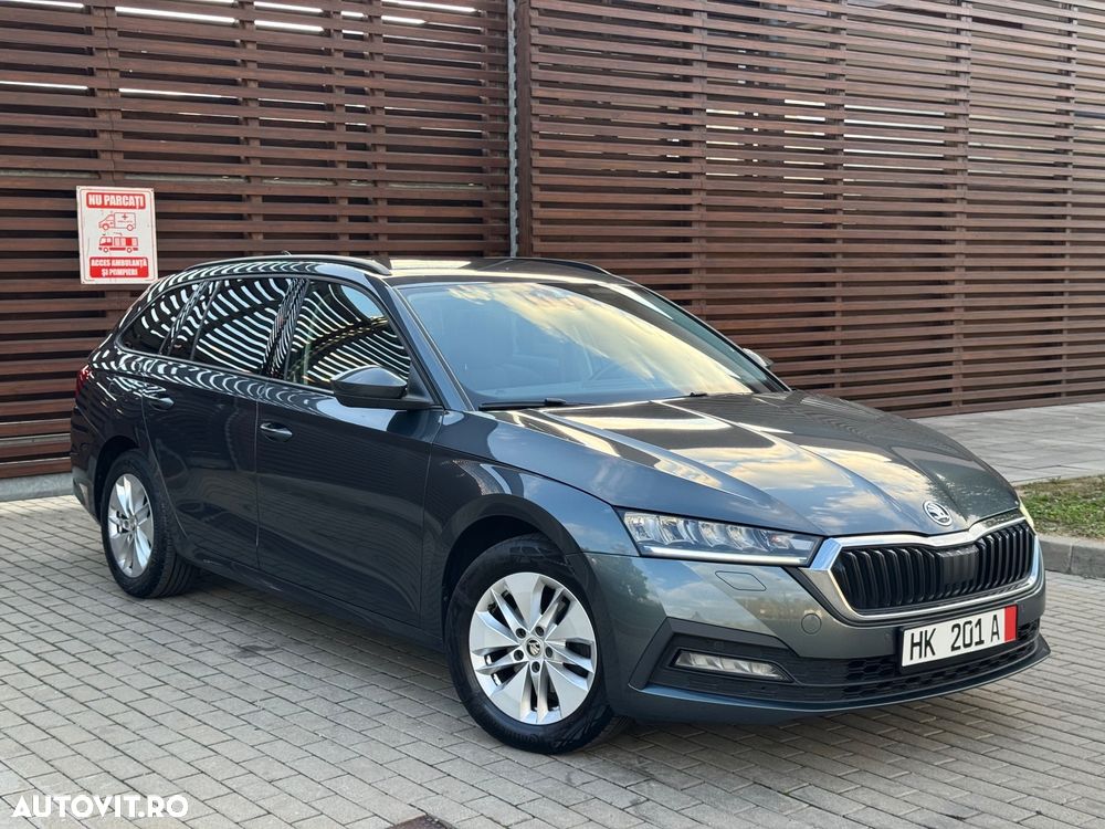 Skoda Octavia Combi 2.0 TDI Sportline - 1