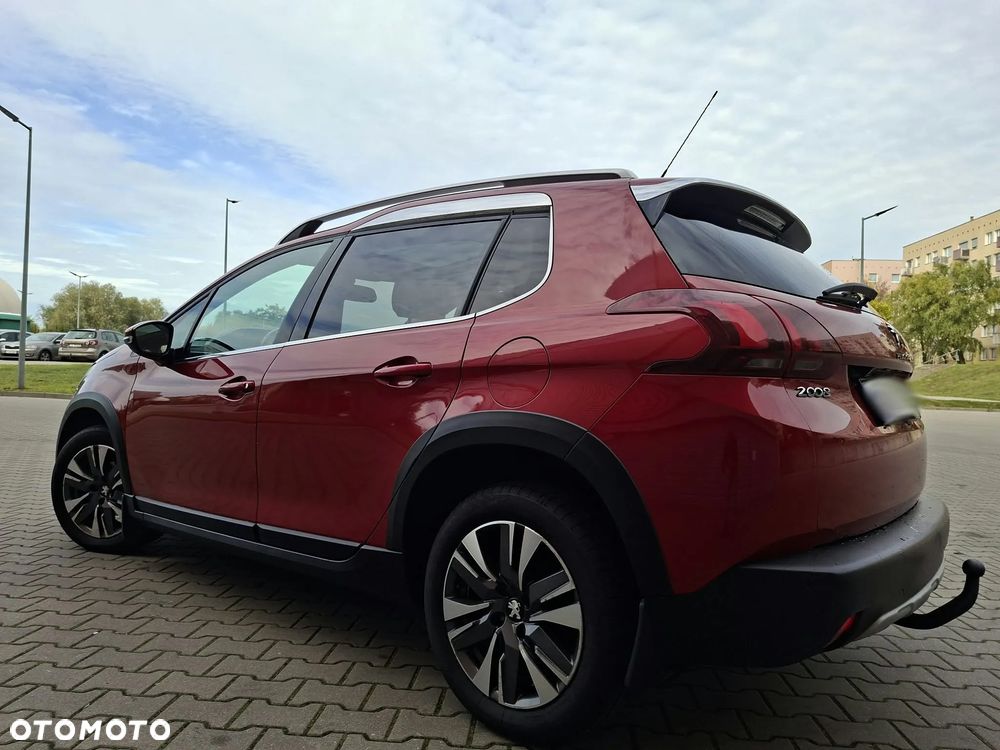 Peugeot 2008 BlueHDi 100 STOP & START Allure - 21