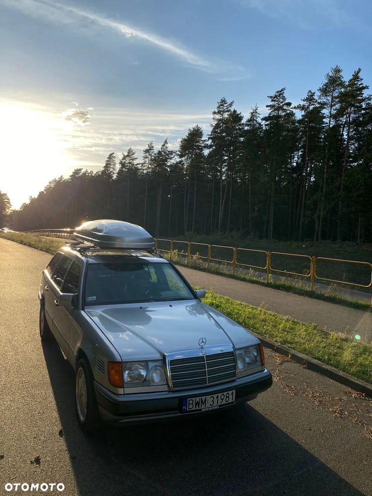 Mercedes-Benz Klasa E 300 TD Turbo 4Matic - 6