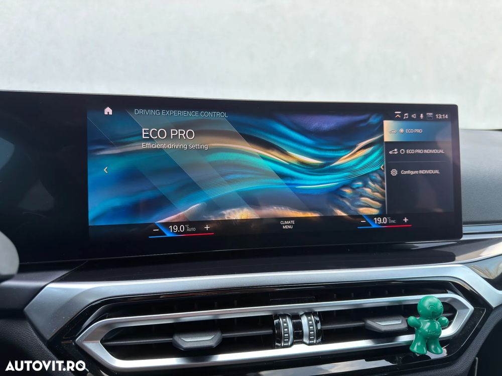 BMW M2 M240i xDrive AT - 27