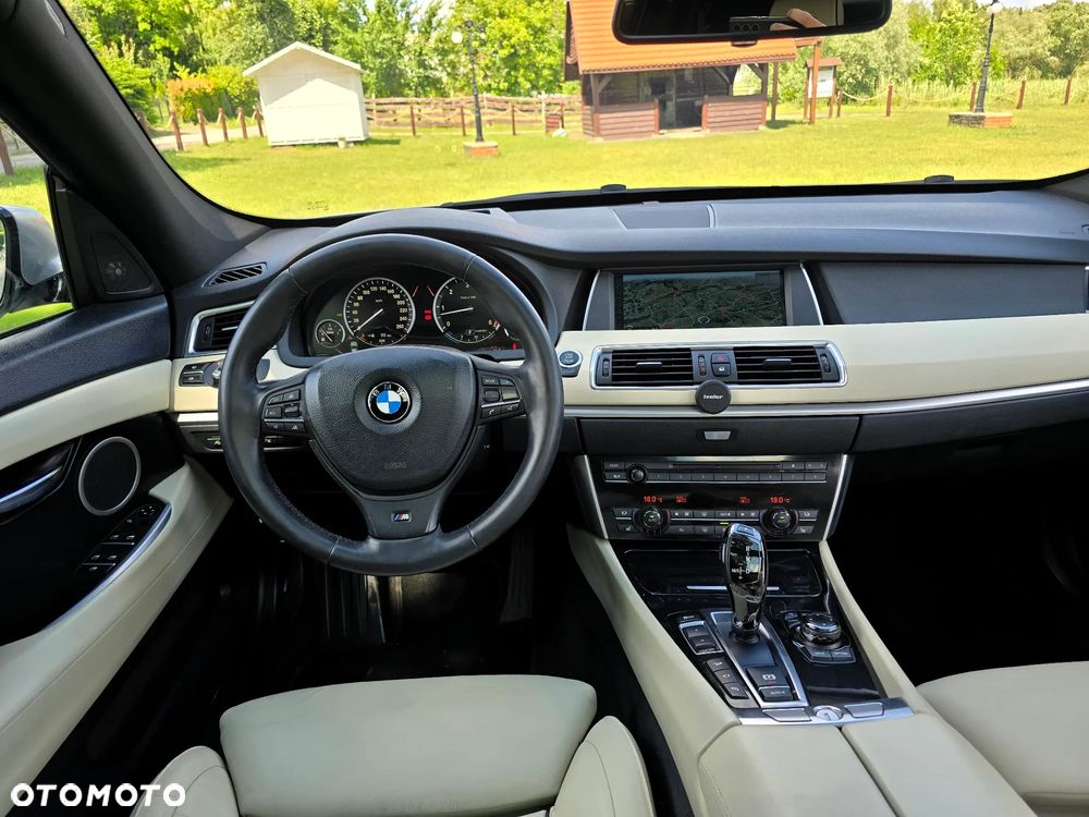 BMW 5GT 530d xDrive - 14
