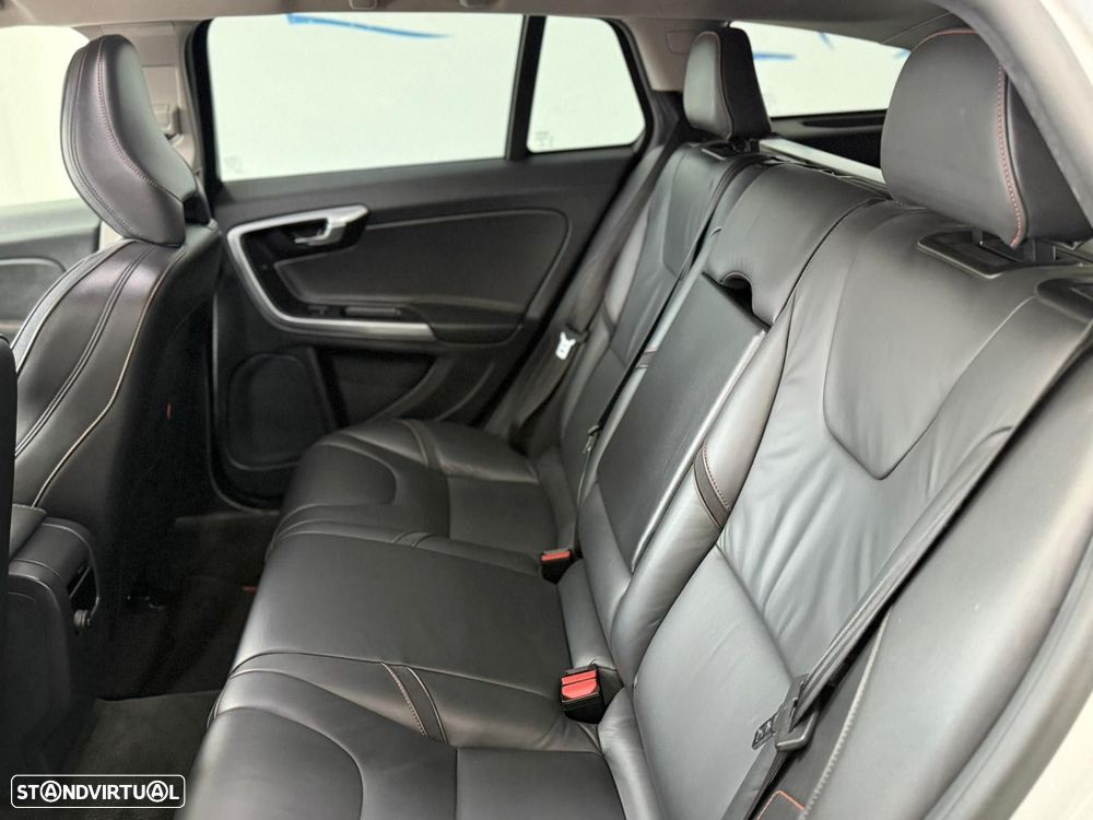 Volvo V60 1.6 D2 R-Design - 5