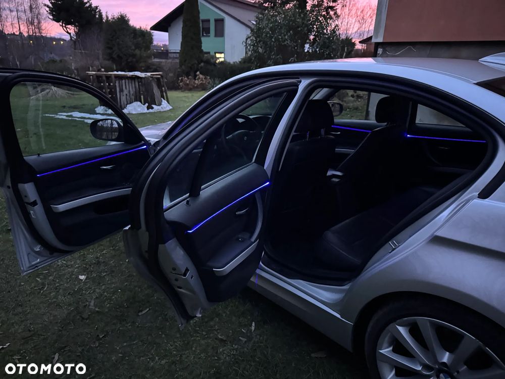 BMW Seria 3 320i Edition Exclusive - 25