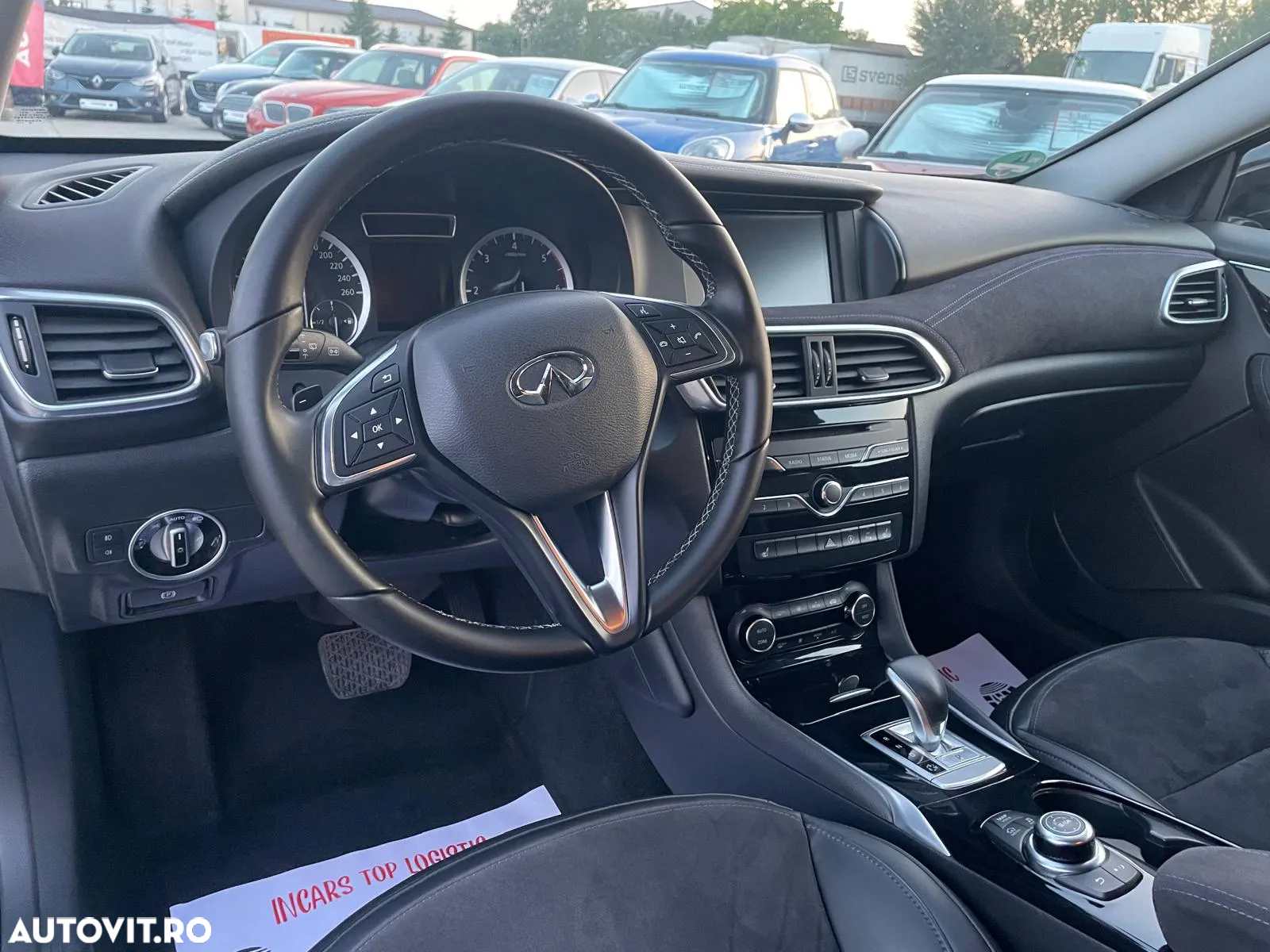 Infiniti Q30 - 15