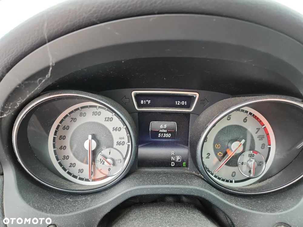 Mercedes-Benz CLA 250 4Matic 7G-DCT - 11